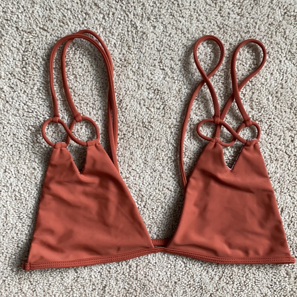 NWOT ACACIA Swimwear Kekaha Bikini Top - Color Ling Hing Mui - XL
